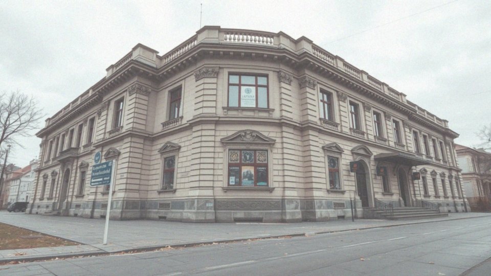 Jakie etapy edukacji Grażyny Woźniak?